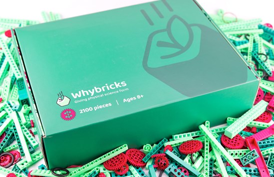 Box containing a Whybricks pack